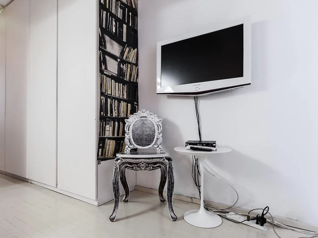 Lazzaretto Apartment Milan