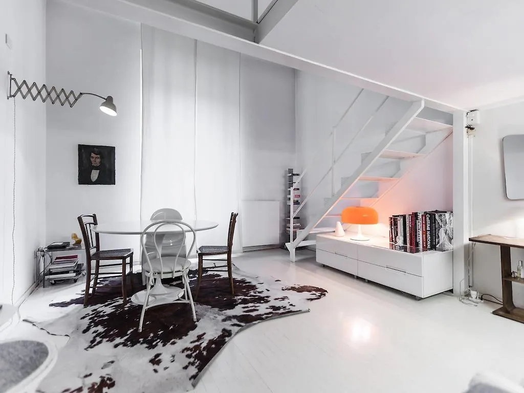 Lazzaretto Apartment Milan